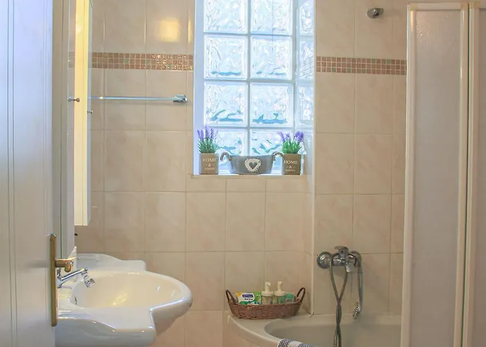 Chloe Maxi 110sqm Apartment